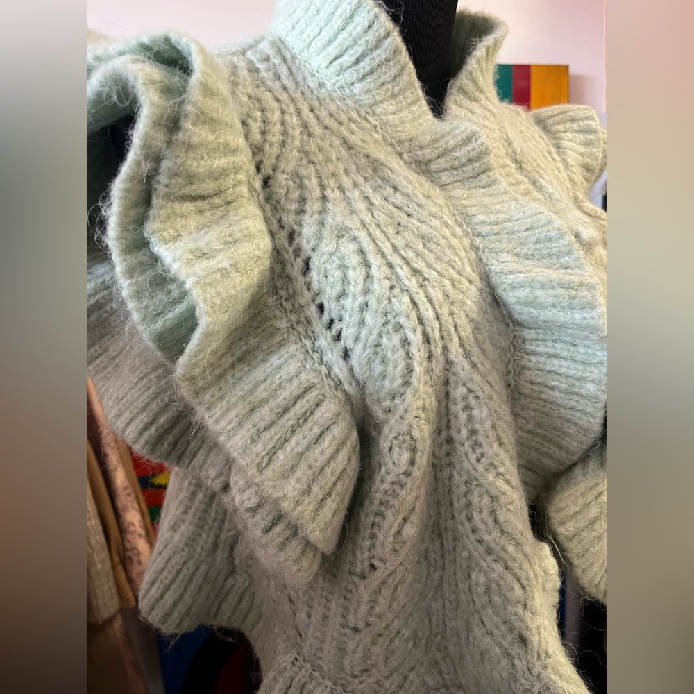 Zara Light Green Ruffled Sweater - Picture 2 of 5